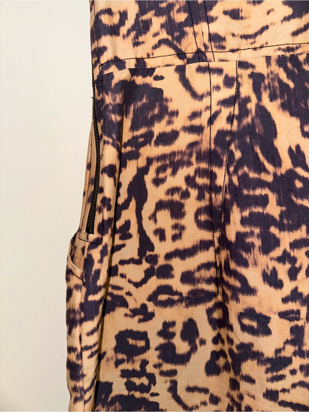 ANIMALE BRASIL Leopard Print V-Neck Bodycon Dress - Tan & Dark Brown M - Picture 5 of 15